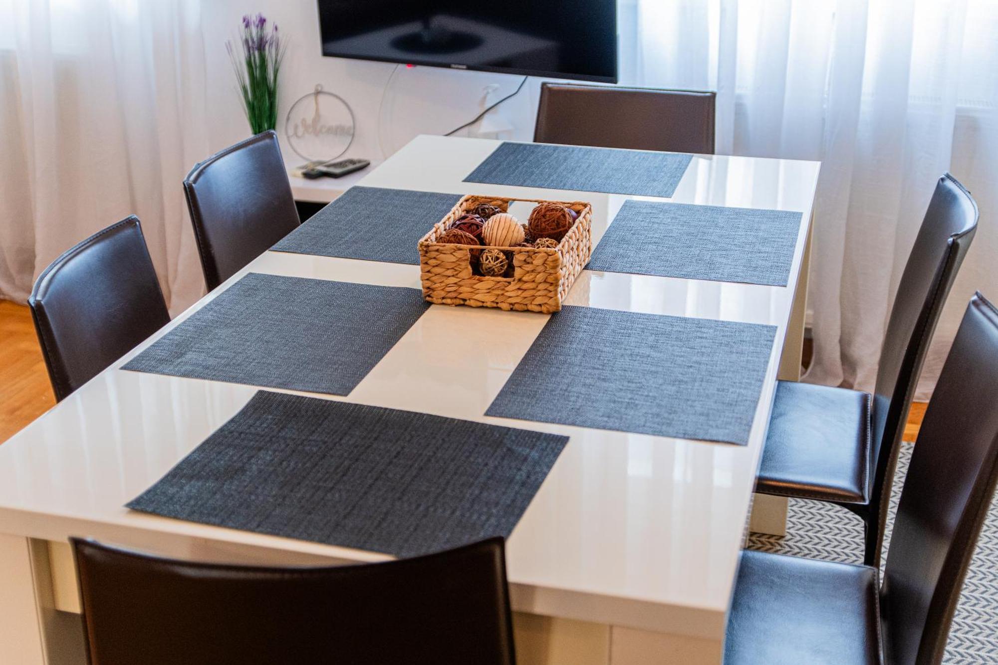 Flexible Selfcheckins 97 - Zagreb - Garden - Parking- Loggia - 2 Bedrooms Exterior foto