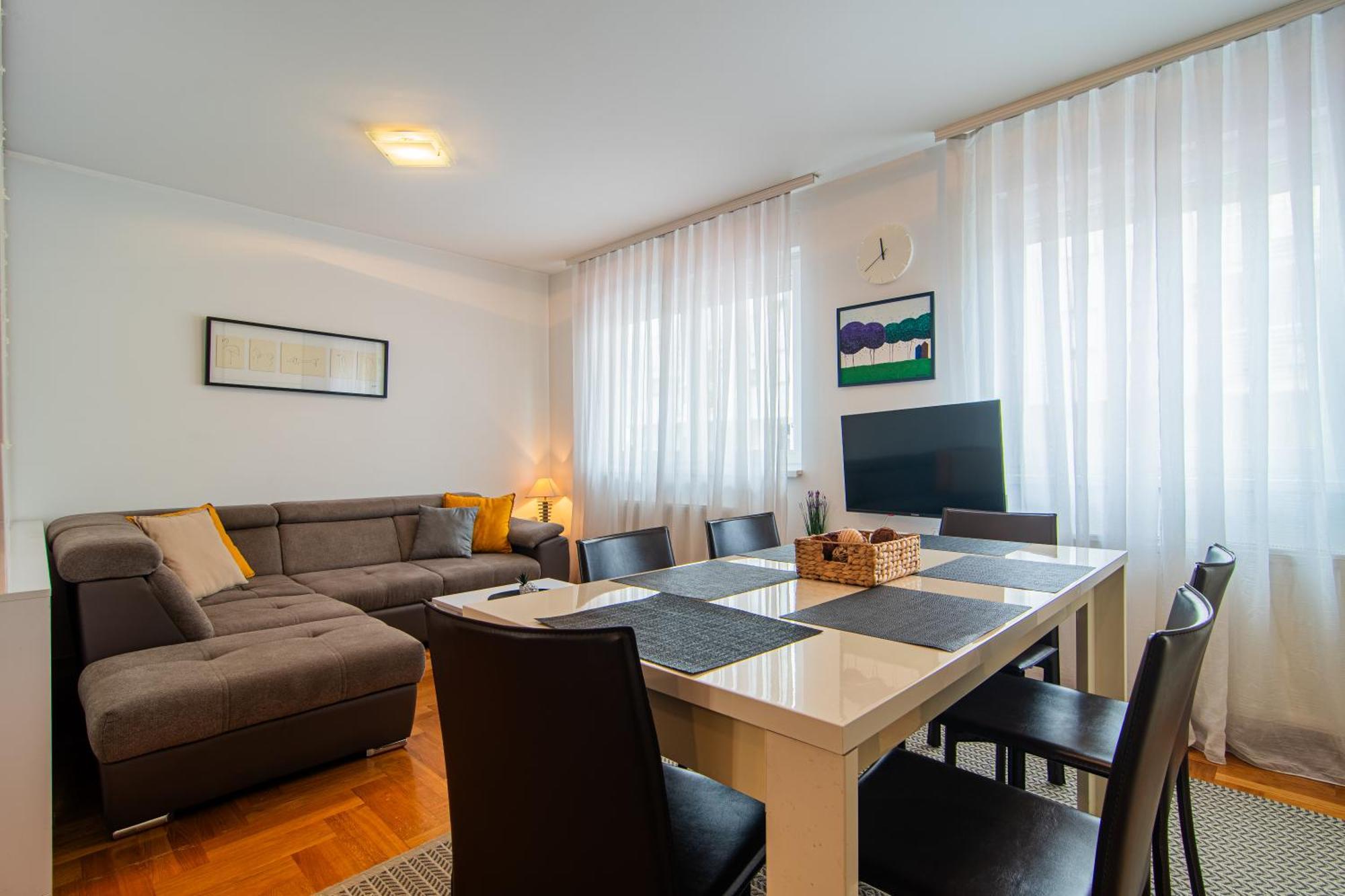 Flexible Selfcheckins 97 - Zagreb - Garden - Parking- Loggia - 2 Bedrooms Exterior foto